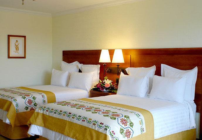 Fiesta Americana Hacienda Ixtapan De La Sal Exteriör bild A room at the hotel