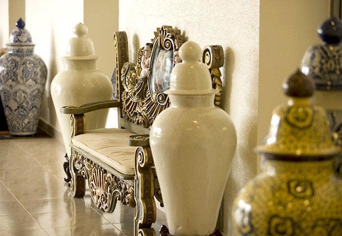 Fiesta Americana Hacienda Ixtapan De La Sal Exteriör bild A Ming dynasty porcelain vase