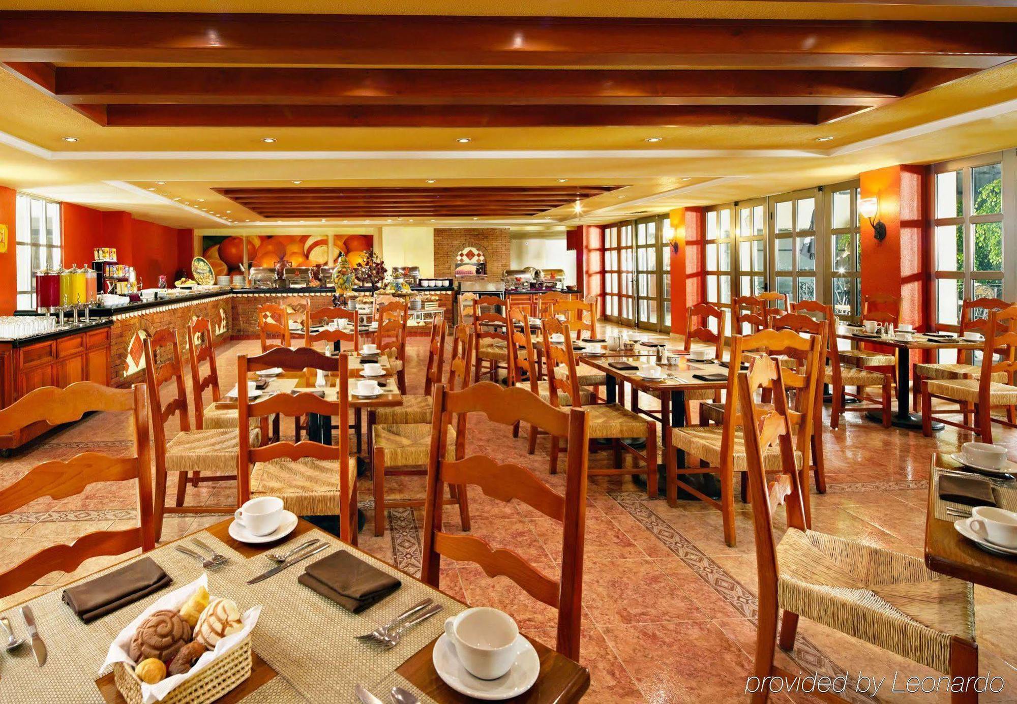 Fiesta Americana Hacienda Ixtapan De La Sal Exteriör bild The Garden Grille
