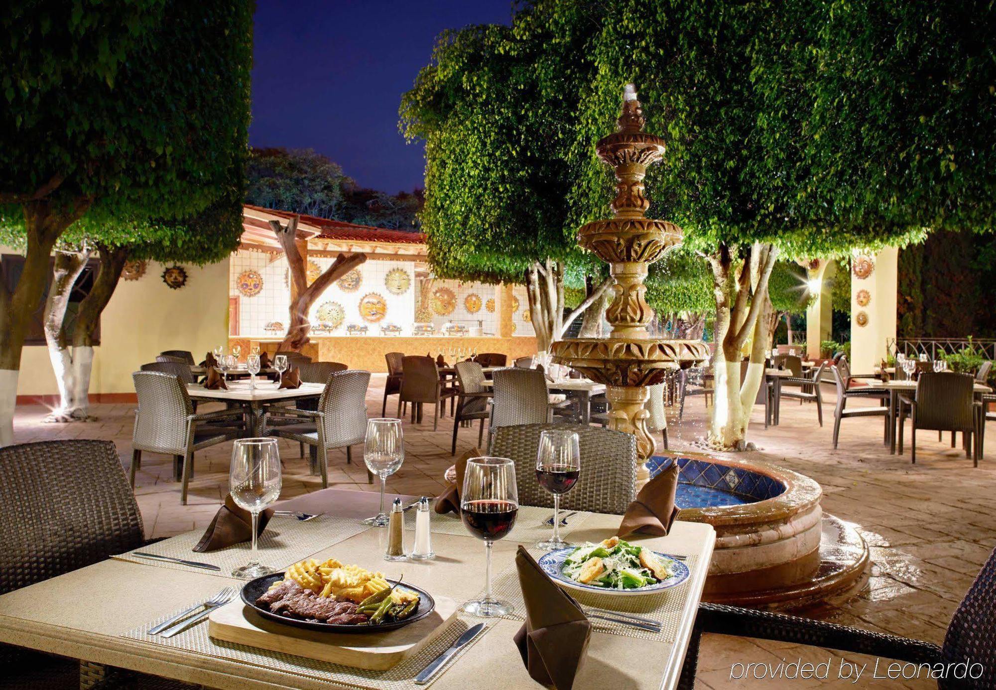 Fiesta Americana Hacienda Ixtapan De La Sal Exteriör bild The restaurant